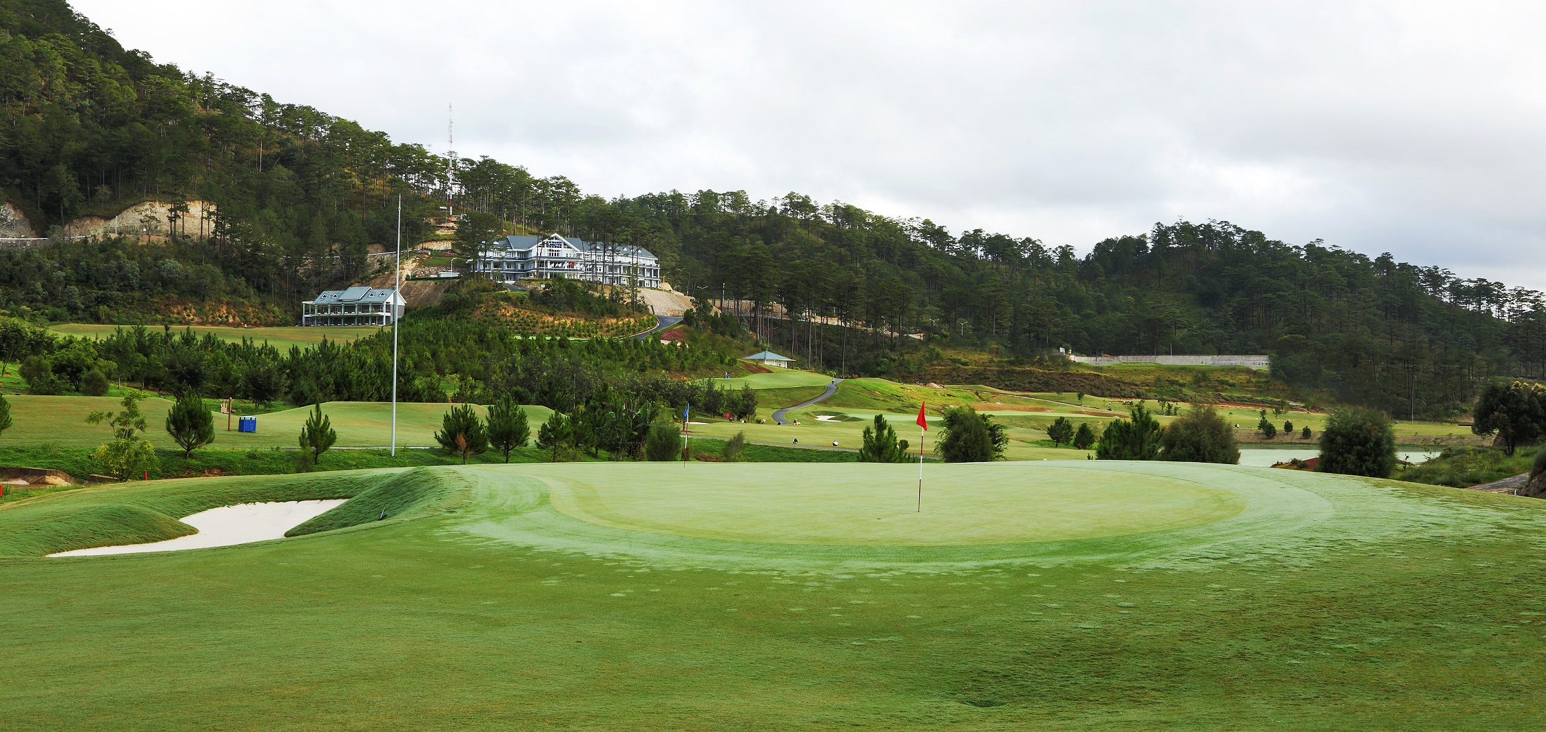 SAM Tuyen Lam Golf Club (